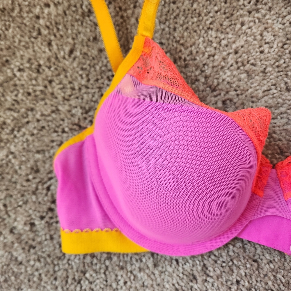Bra - Picture 8 of 15